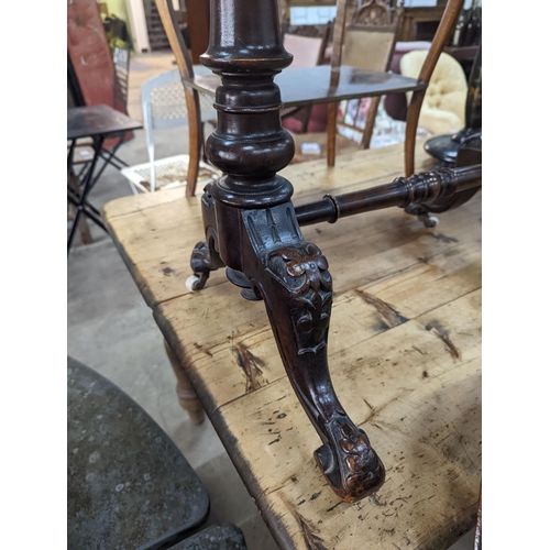 1113 - A Victorian marquetry inlaid walnut work table, width 64cm, depth 41cm, height 72cm