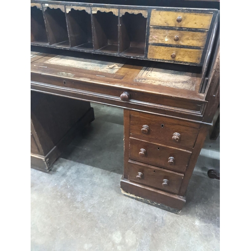 1119 - A Victorian walnut cylinder bureau, width 120cm, depth 62cm, height 110cm