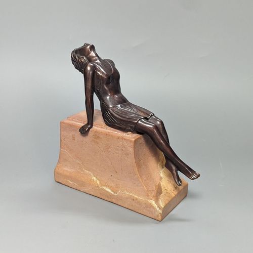 1256 - A French Art Deco style bronze of a reclining lady, on marble plinth 18cm