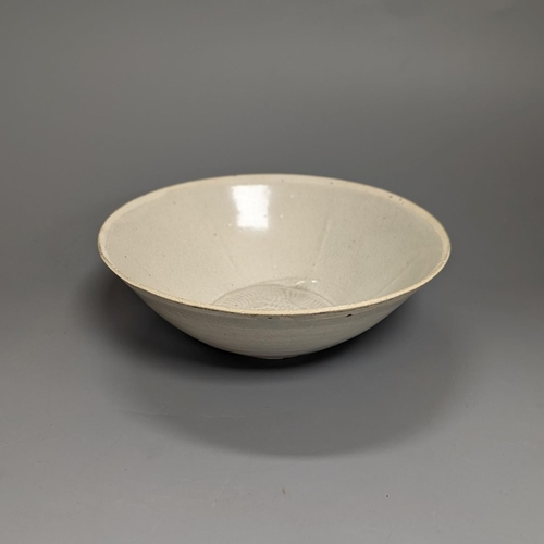 1262 - A Chinese Qingbai type bowl 16.5cm diameter