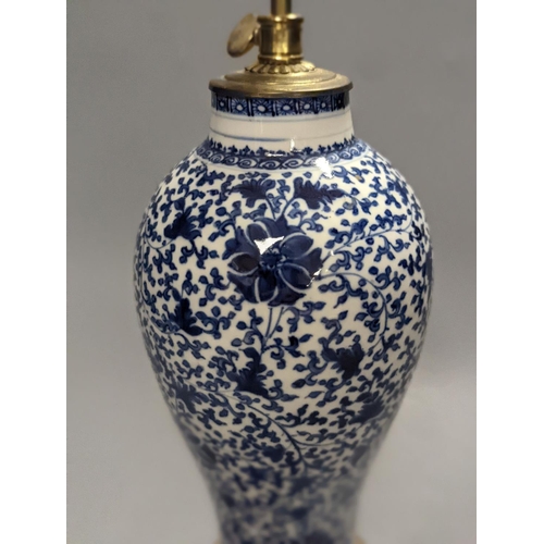 1274 - An 18th/19th century Chinese blue and white vase later mounted as a lamp, total height 34cm... 