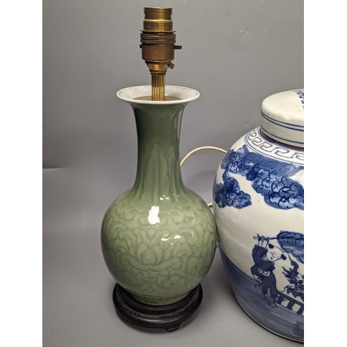 1320 - A Chinese blue and white jar and cover, 25 cm high  and a celadon glazed lamp