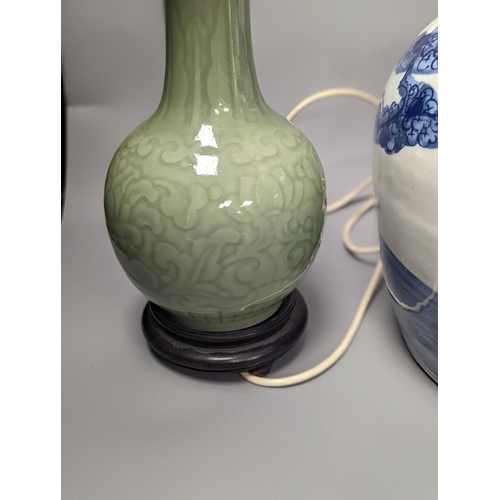 1320 - A Chinese blue and white jar and cover, 25 cm high  and a celadon glazed lamp