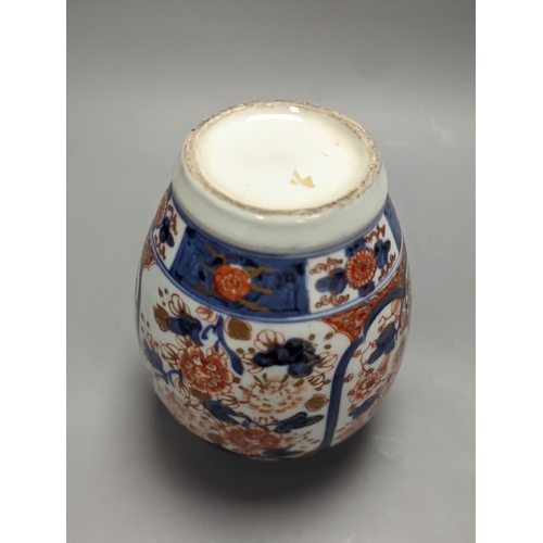 1337 - A 19th century Japanese Imari lidded vase 28cm