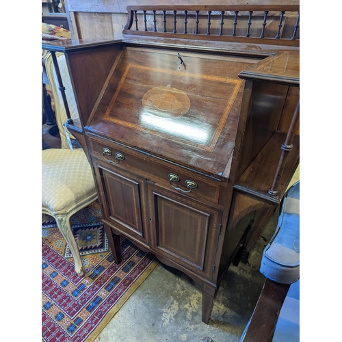 1086 - An Edwardian shell inlaid satinwood banded mahogany bureau, width 78cm, depth 39cm, height 108cm... 