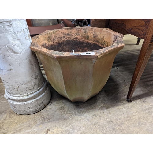 1093 - A large shaped circular terracotta garden planter, diameter 66cm, height 52cm