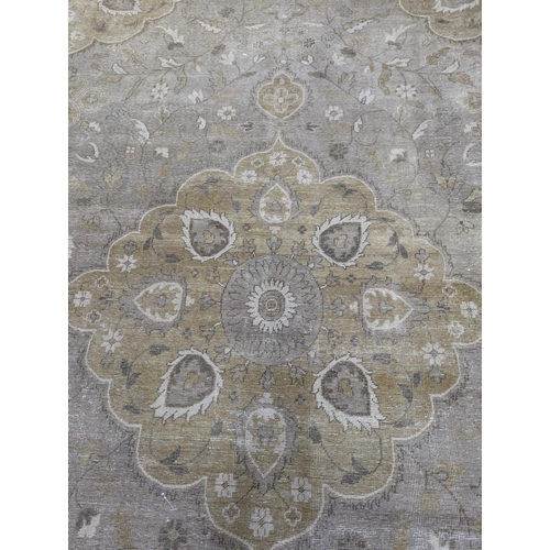 1053 - A contemporary North West Persian style pale wool carpet, 420 x 293cm