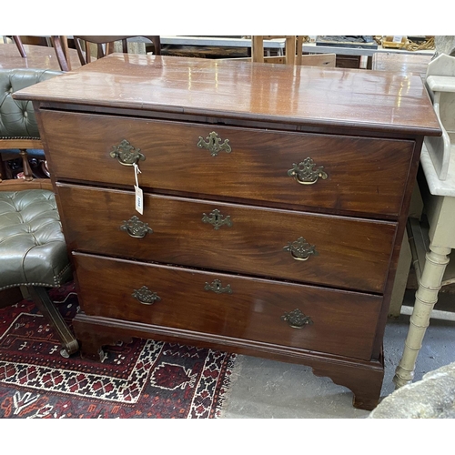 1056 - A George III mahogany three drawer chest, width 98cm, depth 51cm, height 88cm