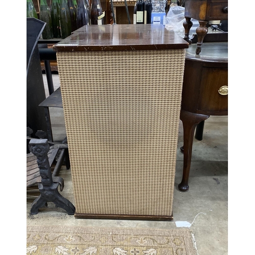 1110 - A pair of Beam Echo Ltd loudspeakers, circa 1960