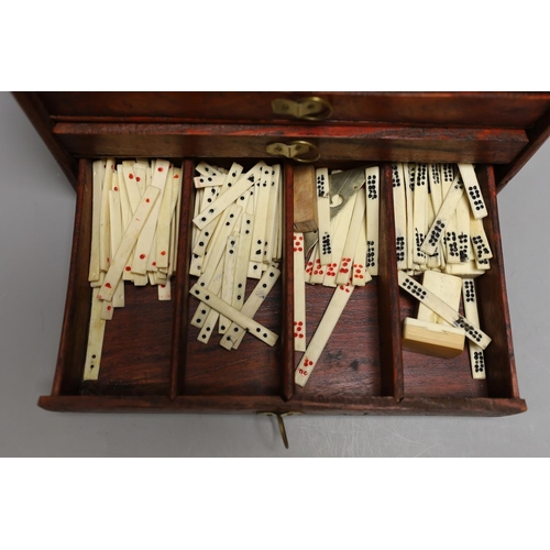 1564 - A cased Mah-Jong set