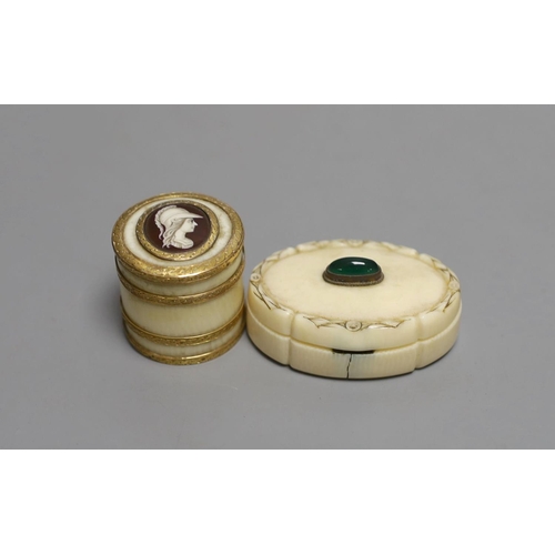 1568 - An 18th century yellow metal banded ivory counter box and oval ivory green cabochon mounted snuff bo... 