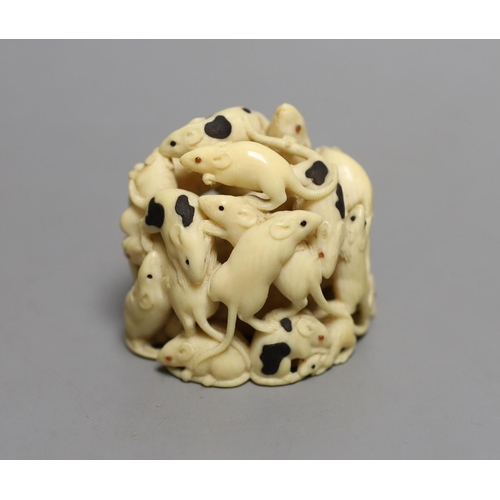 1571 - A fine Japanese carved ivory Okimono of a mischief  of rats, Meiji period, six character inscripti... 