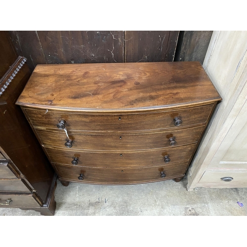 17 - An early 19th century mahogany bowfront chest of drawers, width 119cm, depth 45cm, height 101cm... 