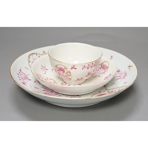 1416 - Worcester Meissen style teawares with puce flowers a teabowl and saucer, and a saucer shaped dish c.... 