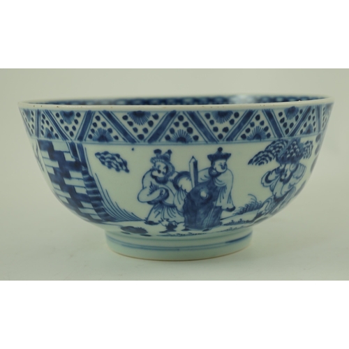 146 - A Chinese blue and white foreign ambassadors bowl, Kangxi/Yongzheng period, painted to the interio... 