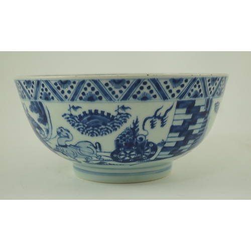 146 - A Chinese blue and white foreign ambassadors bowl, Kangxi/Yongzheng period, painted to the interio... 