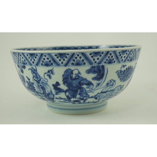 146 - A Chinese blue and white foreign ambassadors bowl, Kangxi/Yongzheng period, painted to the interio... 