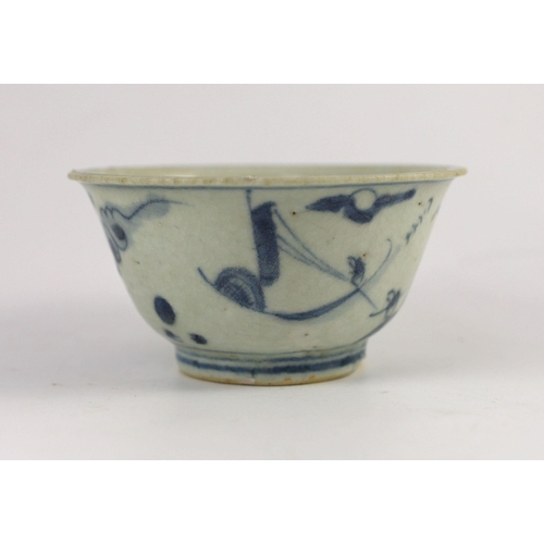 152 - A Chinese Transitional inscribed blue and white bowl, mid 17th century, the exterior painted with bo... 