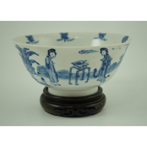 161 - A Chinese blue and white ladies bowl, Kangxi period, the interior painted with a lady seated on ro... 