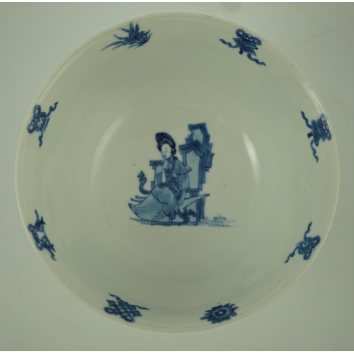 161 - A Chinese blue and white ladies bowl, Kangxi period, the interior painted with a lady seated on ro... 