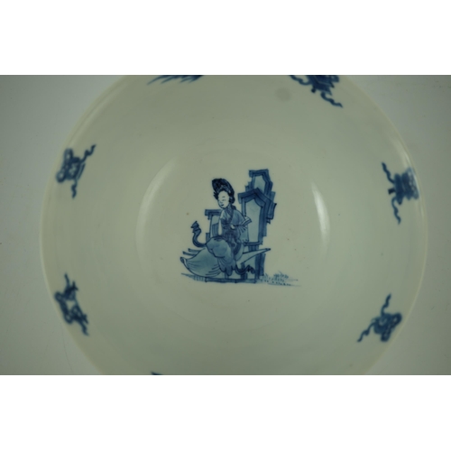 161 - A Chinese blue and white ladies bowl, Kangxi period, the interior painted with a lady seated on ro... 