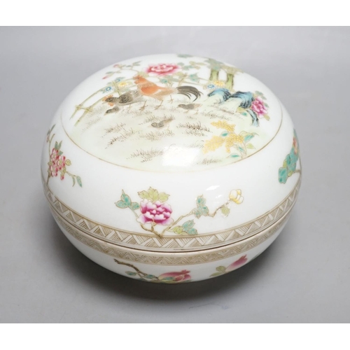 260 - A Chinese famille rosechickens box and cover, possibly Republic period, with mark,13cms high.... 