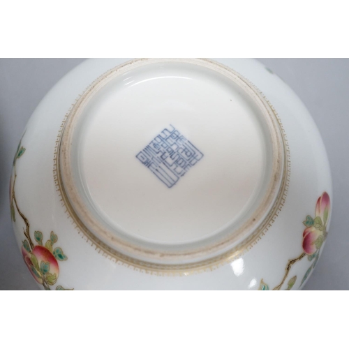 260 - A Chinese famille rosechickens box and cover, possibly Republic period, with mark,13cms high.... 