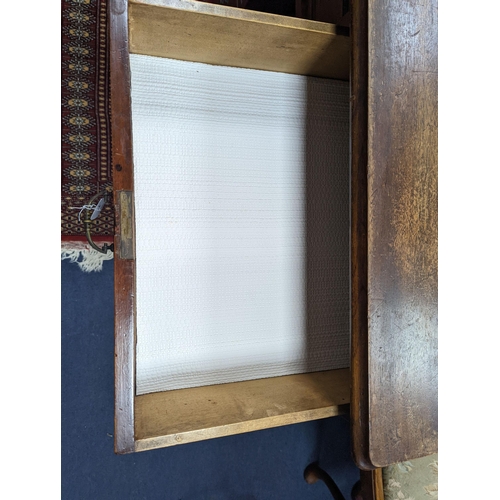 47 - A late Victorian mahogany kneehole desk, length 107cm, height 80cm
