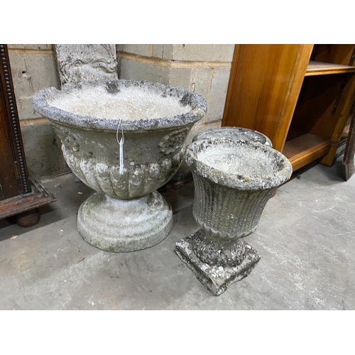 1135 - Three circular reconstituted garden urns, largest diameter 44cm, height 40cm