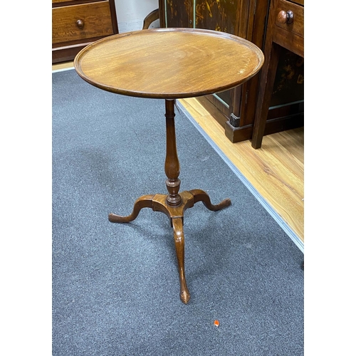 1185 - A George III style circular mahogany tripod wine table, diameter 50cm, height 70cm