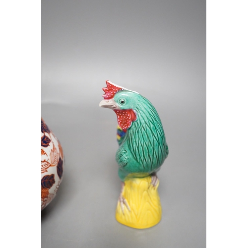 1275 - A pair of Chinese pottery roosters and an Imari quail, tallest 15cm