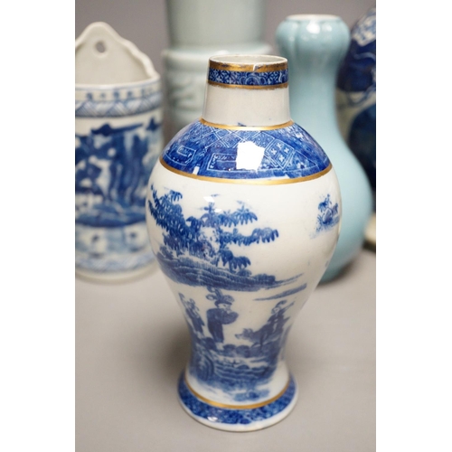 1286 - A Chinese blue and white vase, two jars, a beaker vase, a double gourd vase and a pearlware vase, ta... 