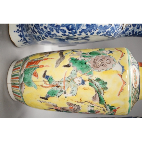 1320 - A Chinese famille verte vase and cover, a yellow ground soldiers vase, a blue and white moonflask ... 