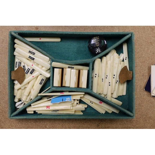 1433 - A leather boxed mahjong game