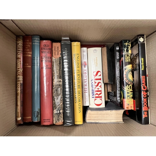 120 - ° ° Six boxes of assorted books, mainly fine art reference