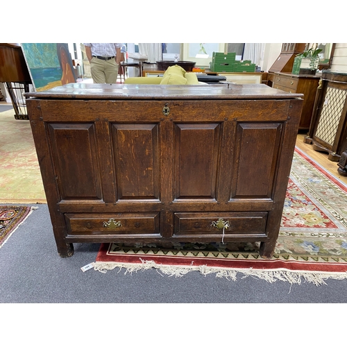 188 - A mid 18th century oak mule chest, length 112cm, depth 53cm, height 82cm