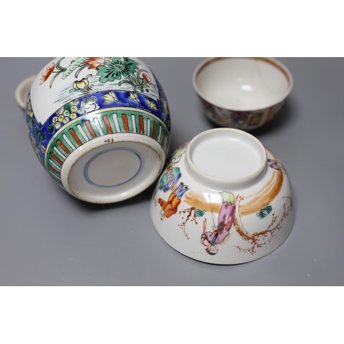 335 - A Chinese ginger jar and cover, two tea bowls and a miniature teapot, tallest 16cm