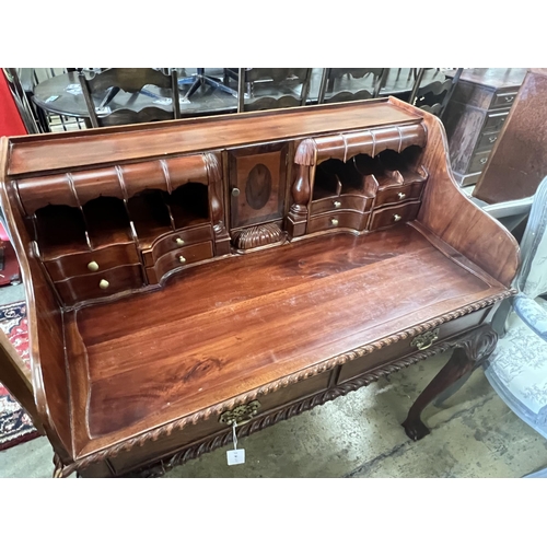 90 - A reproduction George III style mahogany desk, width 103cm depth 60cm height 104cm