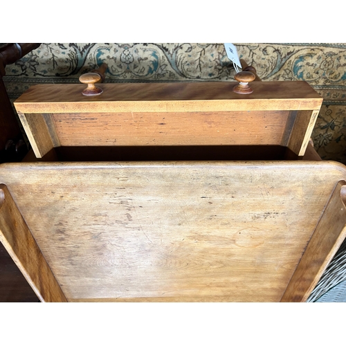 98 - A small Victorian satin walnut side table, width 65cm, depth 55cm, height 79cm