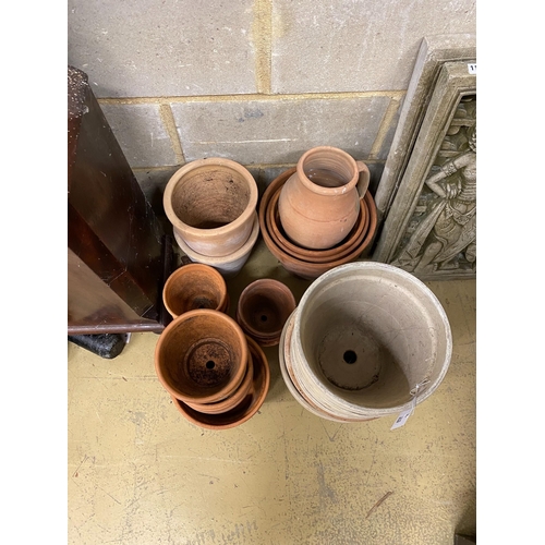 1120 - Approximately 26 assorted terracotta pots, largest height 24cm