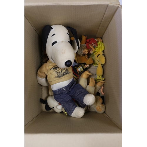 1375 - An assortment of soft toys, including Steiff and two dolls