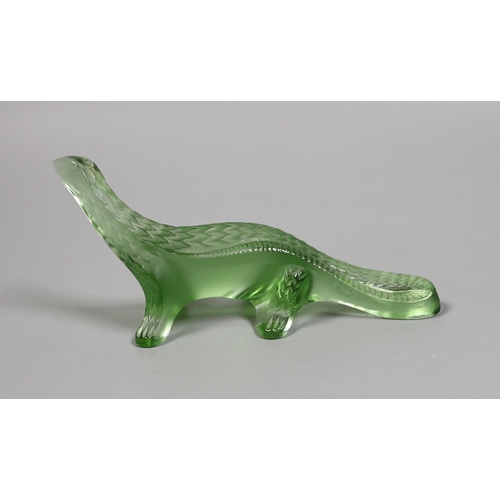 1418 - A Lalique green glass salamander, 18cm long