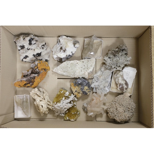 1427 - A collection of mineral freeform specimens (20)