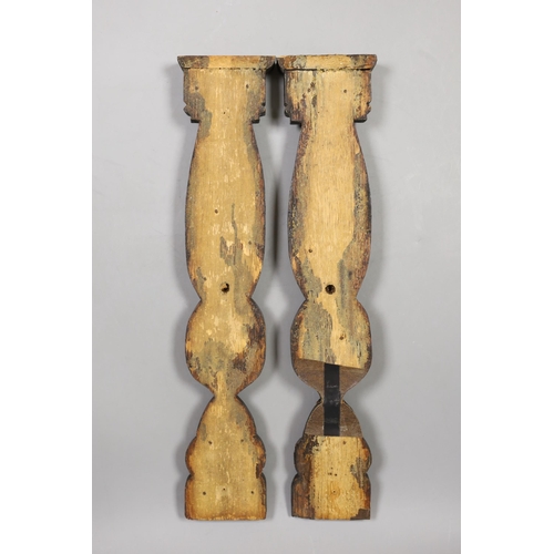 1439 - A pair of 17th century carved oak fragments, 39cm