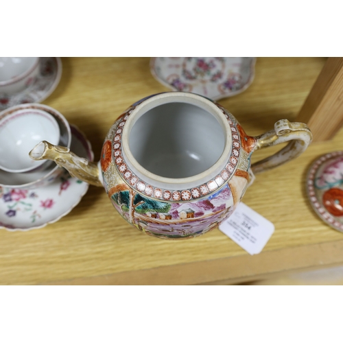 354 - A selection of 18th century Chinese export wares, to include a teapot, tea bowls, saucers etc., some... 