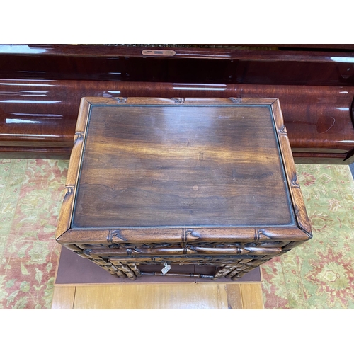1151 - A quartetto nest of four Chinese rectangular hongmu tea tables, width 51cm, depth 36cm, height 72cm... 
