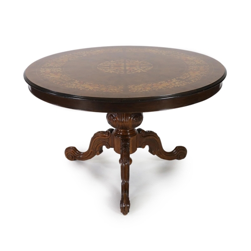 1160 - A Victorian style walnut and marquetry breakfast table Victorian-style walnut and marquetry breakfas... 