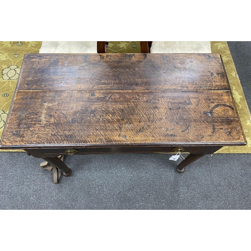 1166 - An 18th century Provincial oak side table, width 91cm, depth 45cm, height 72cm