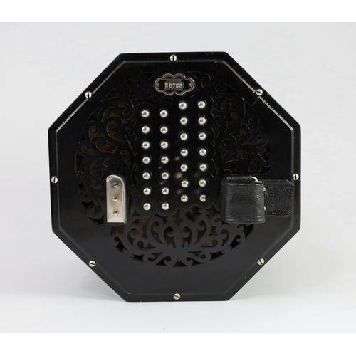 23 - A Wheatstone 'English' Model No. 5E 57 key concertina,, number 36758, diameter 17cm, with original l... 