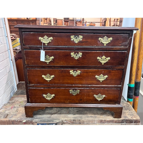 2011 - A small George III mahogany four drawer chest, width 79cm, depth 45cm, height 73cm